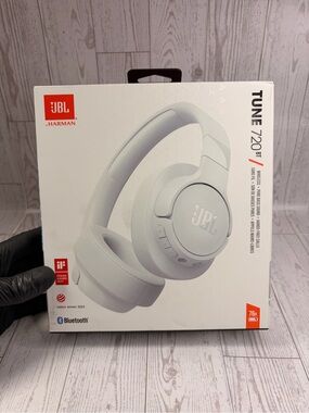JBL Tune 720BT Wireless Headphones - White